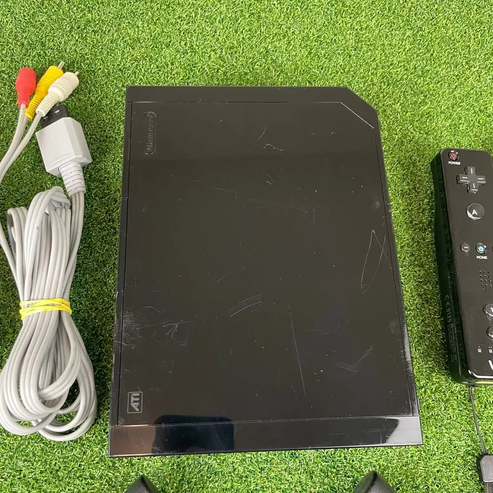 Nintendo Wii Black Console Bundle OEM Remote Nunchuk Cords Sensor Bar Tested